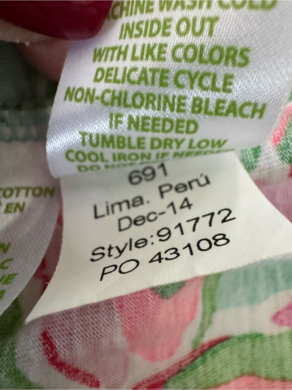 Lilly Pulitzer Dorothy “In the Vias” Print Henley Size Small 100% Pima Cotton - Picture 9 of 10